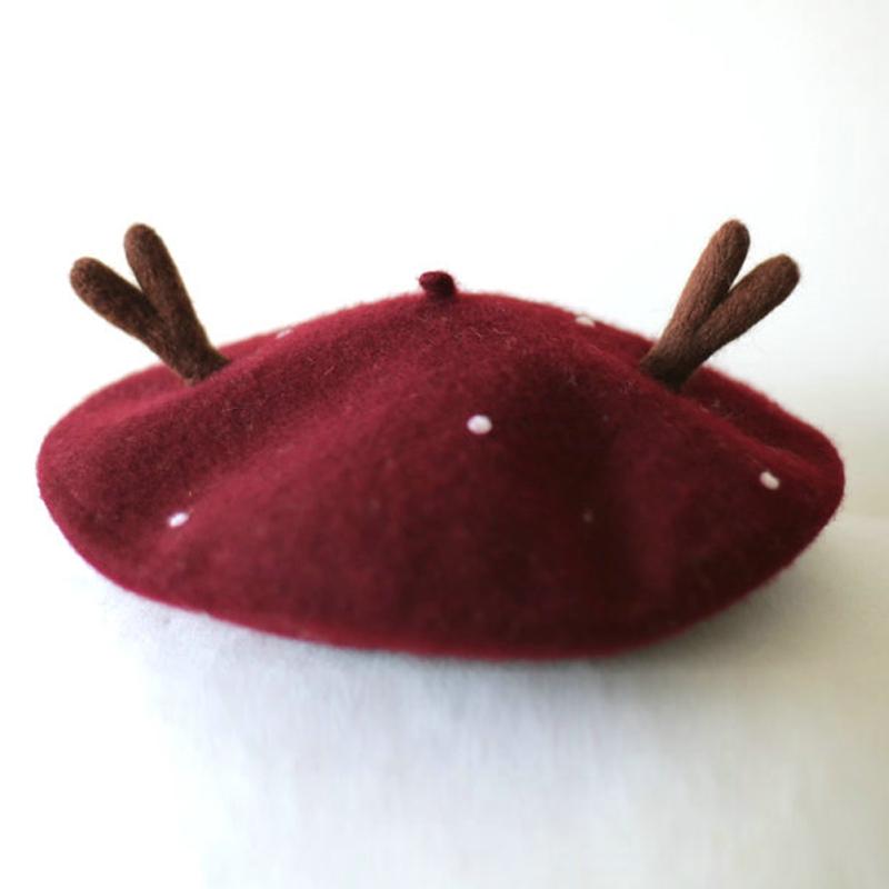 Red Antler Snowflake Beret Hat  |   Hats & Scarfs Accessories Hats & Scarfs