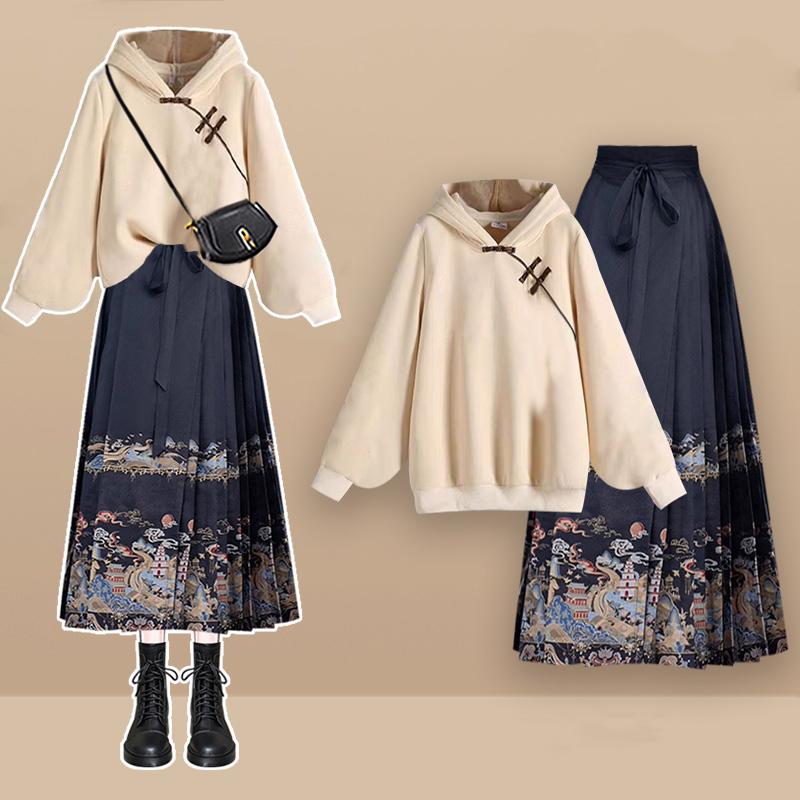 Vintage Buckle Plush Hoodie High Waist Embroideried Pleated Skirt  |   Skirts Clothing Hoodie