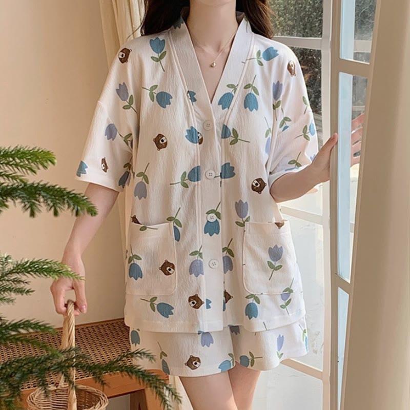 Tulip Flower Print Short Sleeve T-Shirt Shorts Pajamas Set With Breast Pads  |   Pajamas